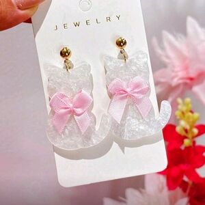 Large White Cat Acrylic Dangle Drop Earrings with Pink Bow New!
